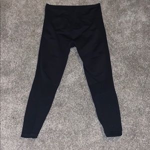 black fabletics leggings(tag missing in pant)